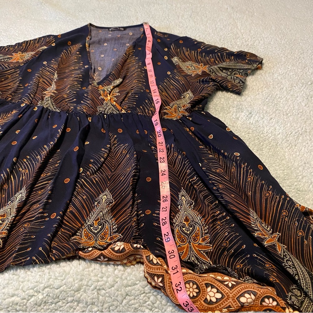 Bloomchic High Low Patterned Top - Picture 3 of 8